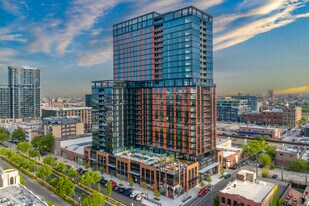 Fulbrix Apartments in Chicago, IL - Building Photo