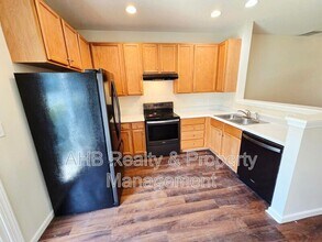 1204 Glory Vine Rd in Whitsett, NC - Building Photo - Building Photo