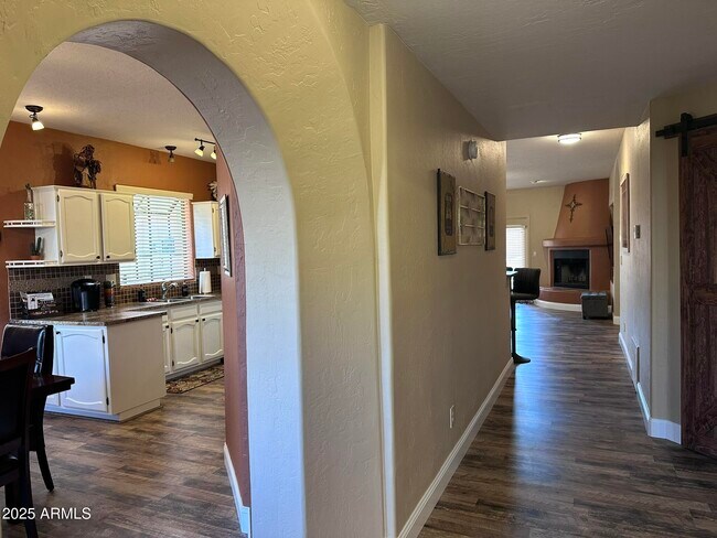 11011 N Zephyr Dr in Fountain Hills, AZ - Building Photo - Building Photo