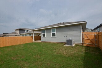428 Agave Azul Wy in Liberty Hill, TX - Building Photo - Building Photo