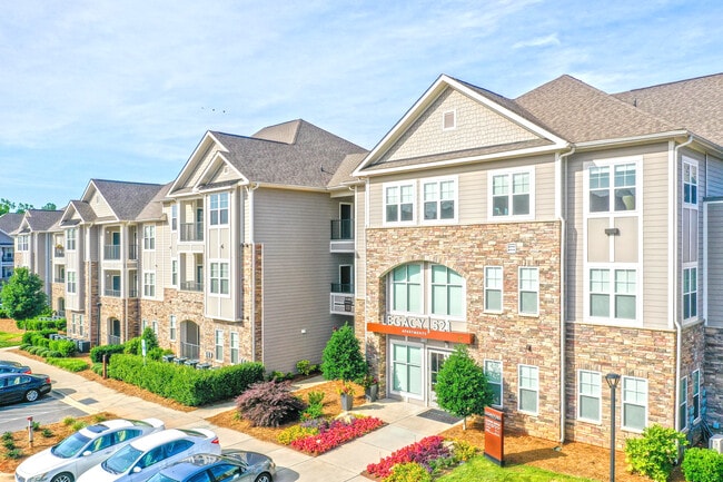Legacy 521 Apartments