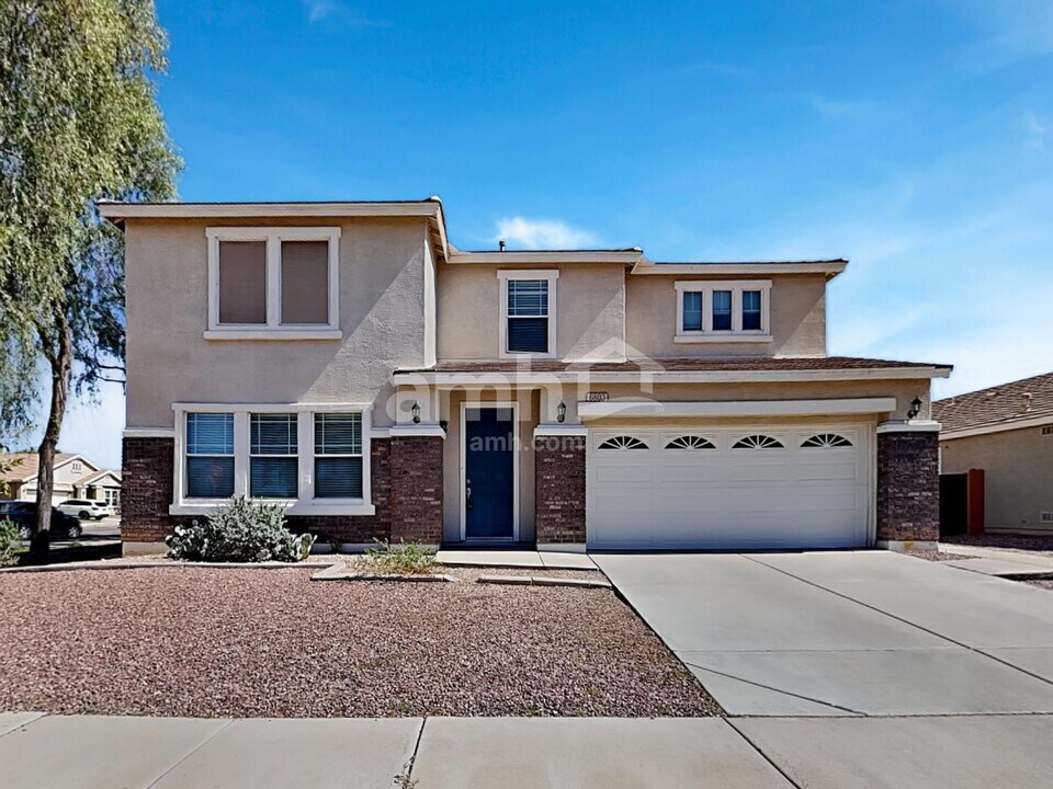 6803 S 41st Ln in Phoenix, AZ - Building Photo