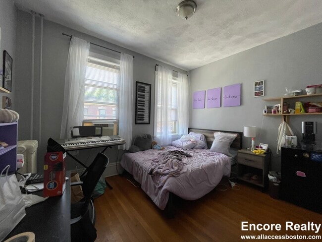 11 Park St, Unit 6
