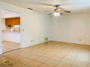 1505 Edgewater Rd in Daytona Beach, FL - Building Photo - Building Photo