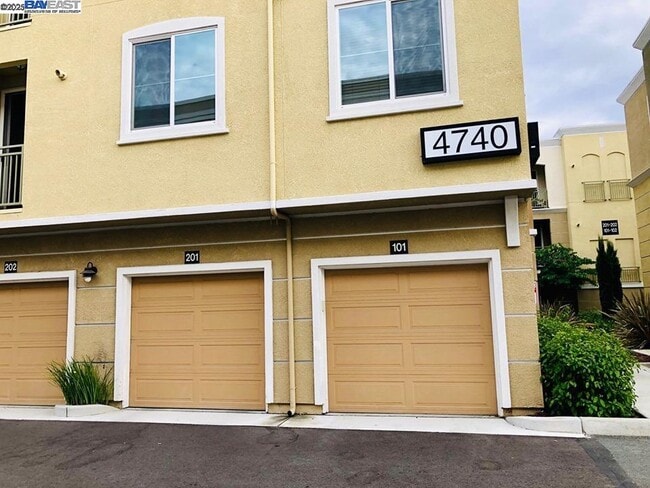 4740 Norris Canyon Rd in San Ramon, CA - Building Photo - Building Photo
