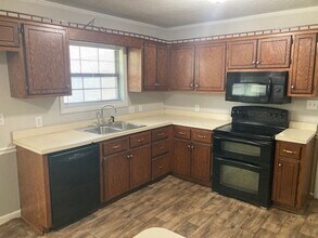 206 Eastland Dr in Smyrna, TN - Building Photo - Building Photo