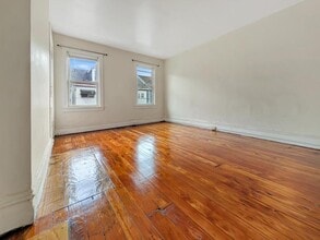 5409 1/2 Carnegie St in Pittsburgh, PA - Building Photo - Building Photo