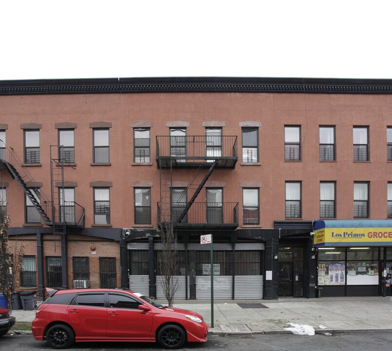 105 Central Ave in Brooklyn, NY - Building Photo