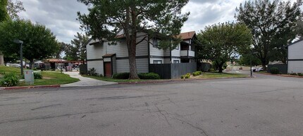 Dove Ridge Apartments in Riverside, CA - Building Photo - Building Photo