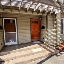 5717 Case Ave in Los Angeles, CA - Building Photo - Building Photo
