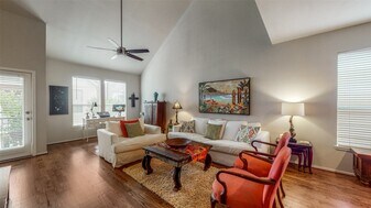 1321 Paige St in Houston, TX - Building Photo