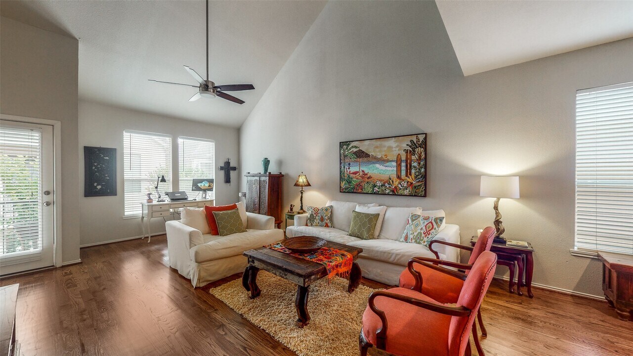 1321 Paige St in Houston, TX - Building Photo