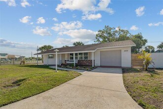 3777 67th St N in St. Petersburg, FL - Building Photo - Building Photo