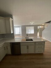 28957 Cullen Dr in Romulus, MI - Building Photo - Building Photo