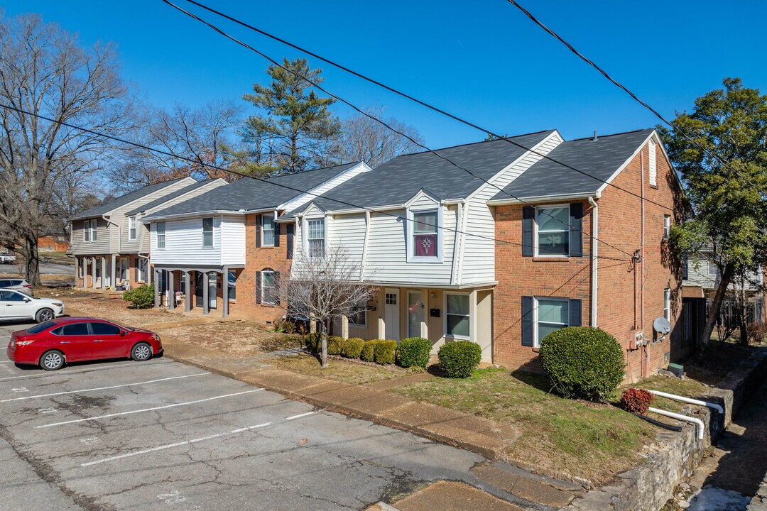 Hickory Valley Condominiums in Nashville, TN - Building Photo