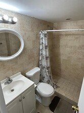 7545 E Treasure Dr in North Bay Village, FL - Building Photo - Building Photo