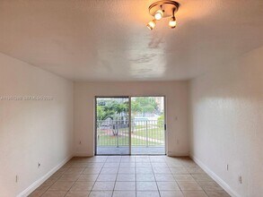 5000 NW 79th Ave in Doral, FL - Building Photo - Building Photo