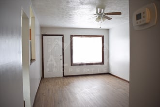 489 Southward Dr in Youngstown, OH - Building Photo - Building Photo