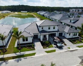 13071 Georges Cay in Ft. Myers, FL - Foto de edificio - Building Photo