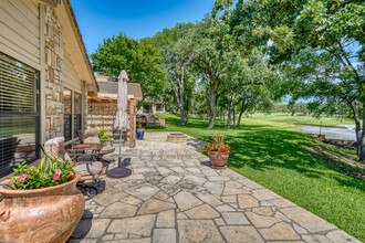 302 Faultline Dr in Horseshoe Bay, TX - Building Photo - Building Photo