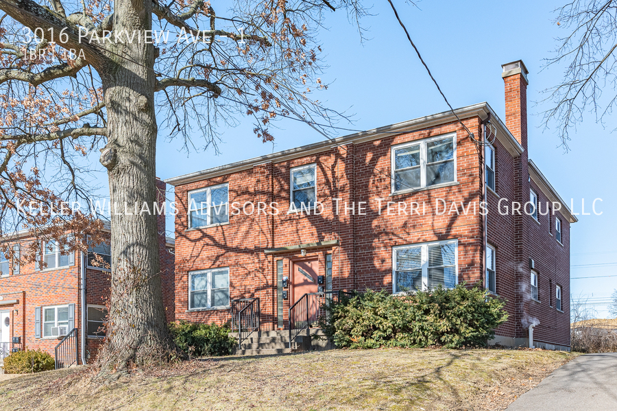 3016 Parkview Ave, Unit 1 in Cincinnati, OH - Building Photo