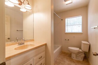 5515 Roosevelt Ave in Austin, TX - Building Photo - Building Photo