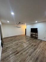 2210 Shamrock Dr, Unit Modern Studio Apartment in Decatur, GA - Building Photo