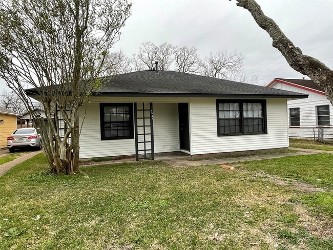 1941 N Avenue H in Freeport, TX - Foto de edificio - Building Photo