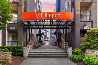 Ellington at Bellevue in Bellevue, WA - Foto de edificio - Building Photo