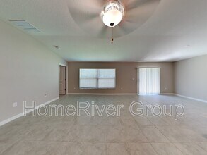 10326 Scarlet Skimmer Dr in Riverview, FL - Building Photo - Building Photo