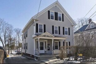 87 School St, Unit 3 in Winchendon, MA - Building Photo