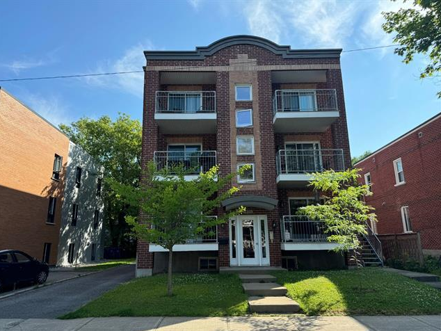 1470 De La Ronde Av in Québec, QC - Building Photo