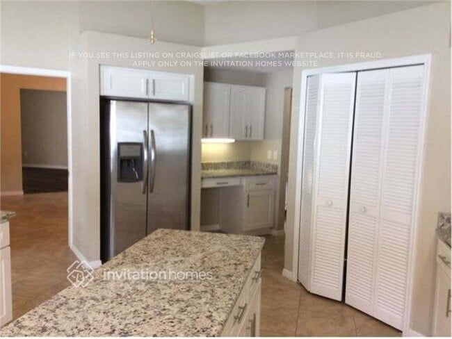 17307 Lockwood Ridge Dr in Tampa, FL - Building Photo - Building Photo