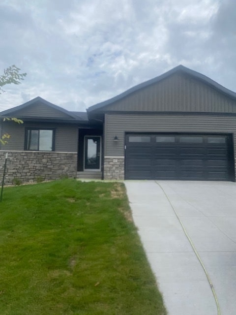 property at 122 Huntington Dr