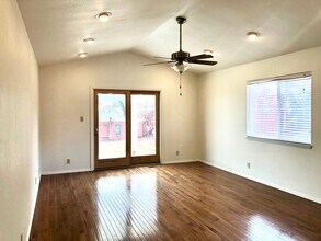 6697 S Drexel Dr in Sparks, NV - Building Photo - Building Photo