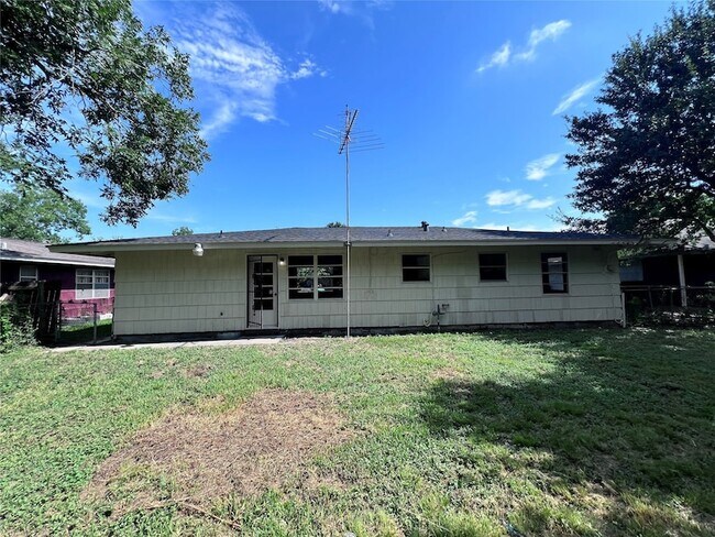 5742 Flamingo Dr in Houston, TX - Building Photo - Building Photo