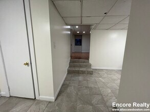62 Boylston St, Unit M20 in Boston, MA - Building Photo - Building Photo