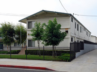 The Oasis Apartments in Hawthorne, CA - Foto de edificio - Building Photo