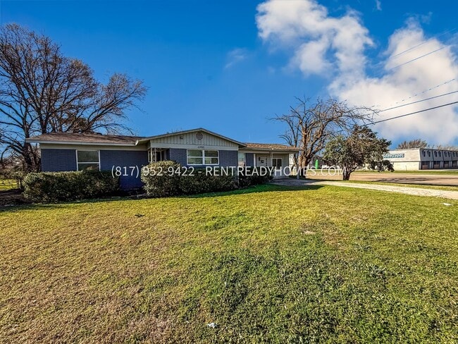 6700 Reeves St in Richland Hills, TX - Building Photo - Building Photo