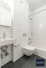 441 W 51st St in New York, NY - Building Photo - Building Photo
