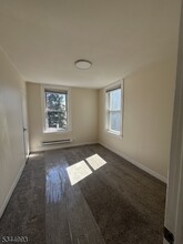 441 1st St in Carlstadt, NJ - Building Photo - Building Photo