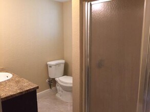 521 Brown Rd in Lantana, FL - Building Photo - Building Photo