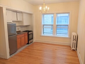 729 Hinman Ave, Unit 2E in Evanston, IL - Building Photo - Building Photo