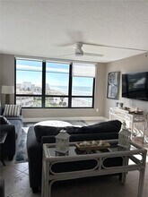 631 Alhambra Rd in Venice, FL - Building Photo - Building Photo