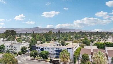 4950 Coldwater Canyon in Sherman Oaks, CA - Building Photo - Building Photo