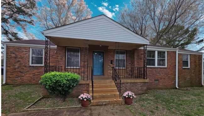 property at 4411 NW Kenwood Dr