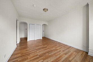 5417 Kenmore LLC in Chicago, IL - Building Photo - Interior Photo