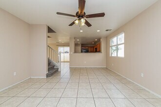 10425 Concetta Ave in Las Vegas, NV - Foto de edificio - Building Photo