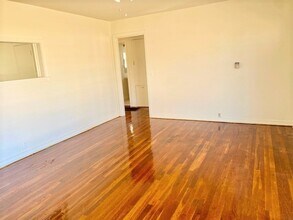 613 W Kentucky St in Floydada, TX - Building Photo - Building Photo