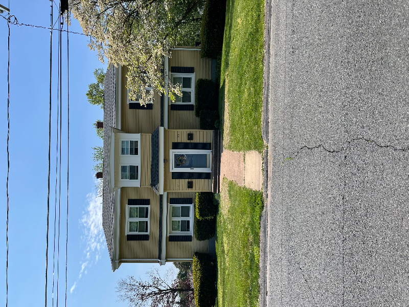 153 Orchard St in Ellington, CT - Building Photo